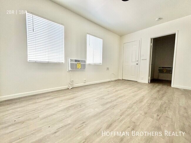 Foto del edificio - 1138 Beachwood Dr Los Angeles, CA 90038