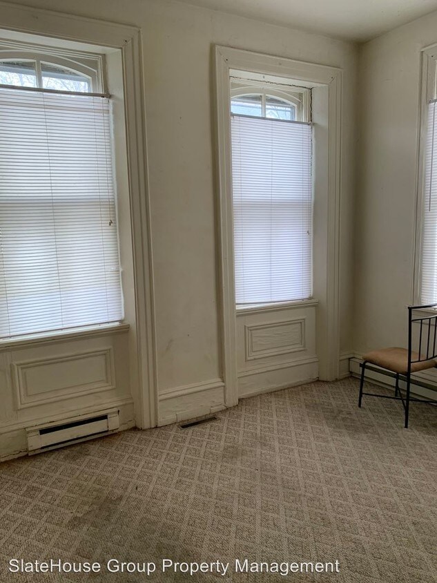 Building Photo - 438 S Queen St