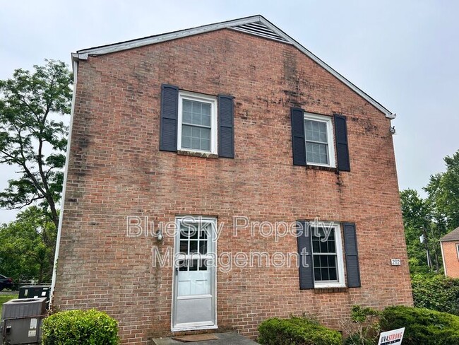 Building Photo - 2512 Plateau Rd