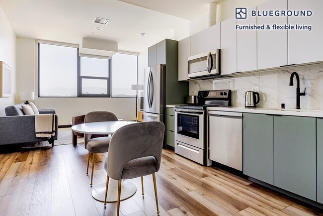 Building Photo - 2500 Wilshire Blvd