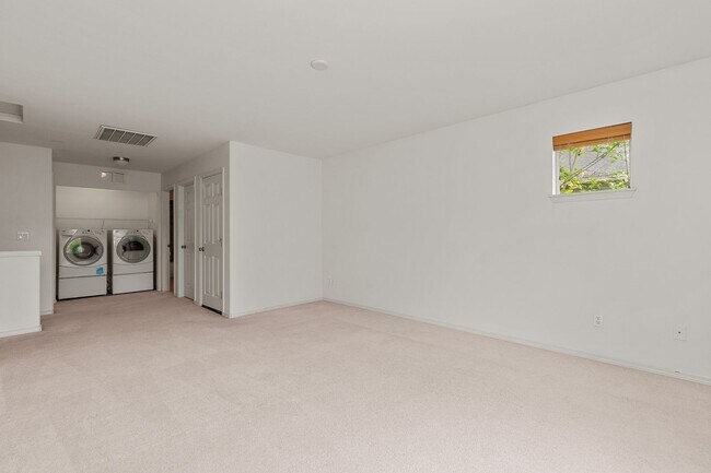 Foto del edificio - Stunning 3 bed, 2.5 bath home in desirable Bothell neighborhood