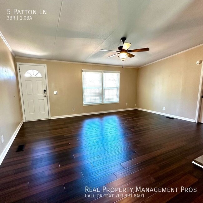 Building Photo - Charming 3 Bed Rambler on 1.22 Acres in Pr...