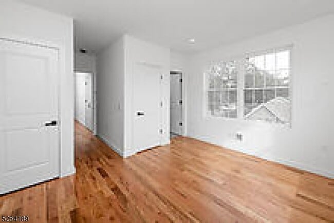 Foto del edificio - 125 Broughton Ave