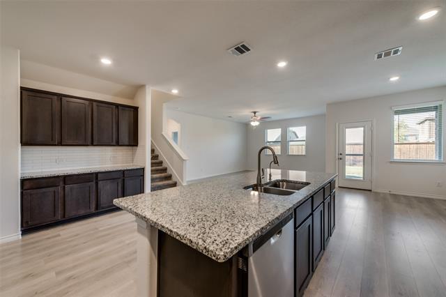 Building Photo - 6333 Crownmere Dr
