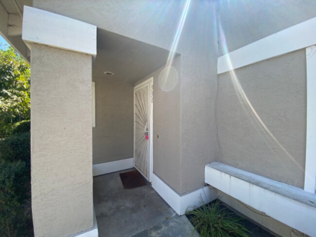 Building Photo - 331 Riverview Way