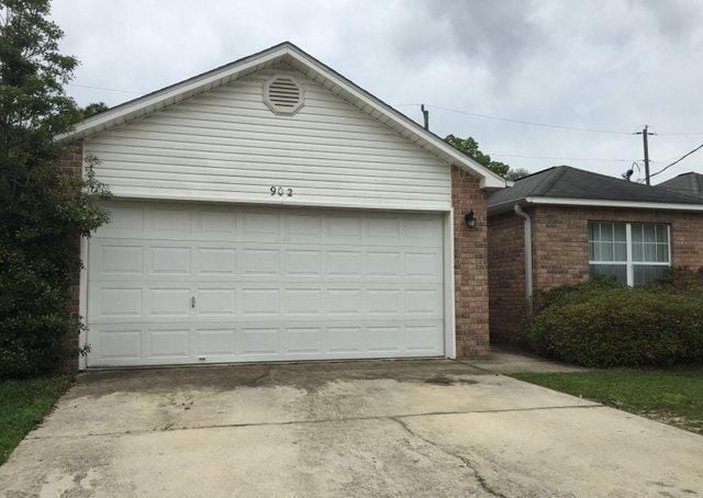 Building Photo - 902 Lauderhill Ln