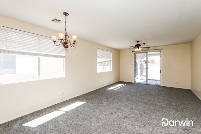 Foto del edificio - 5727 Bear Springs St