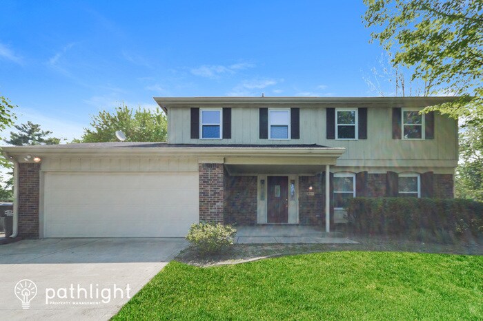 Primary Photo - 907 Wood Creek Pl, Greenwood, IN, 46142