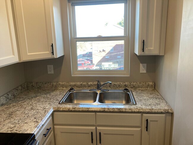 Building Photo - 4306 N 52nd St