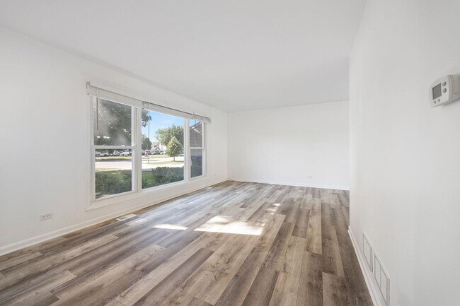 Foto del edificio - 380 N Walnut Ln
