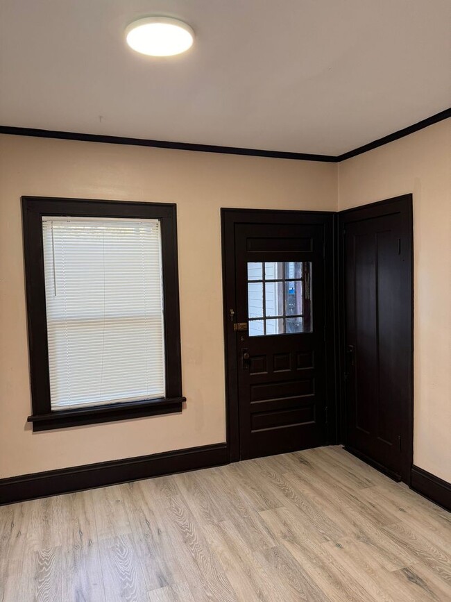 Foto del edificio - 2109 W 11th St