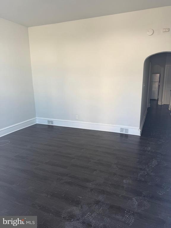 Building Photo - 1544 Chichester Ave