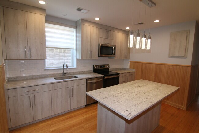 Foto del edificio - 3049 N Davlin Ct