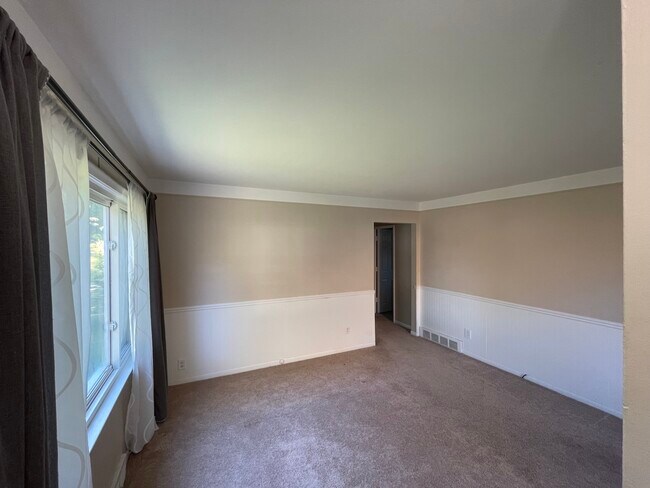 Building Photo - 29506 Grandon Ave