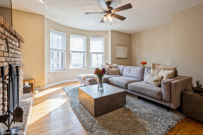 Foto del edificio - 2956 N Halsted St