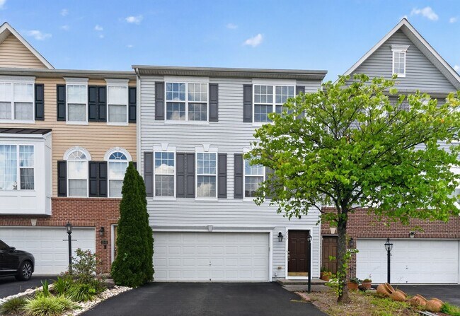 Building Photo - 2347 Battery Hill Cir