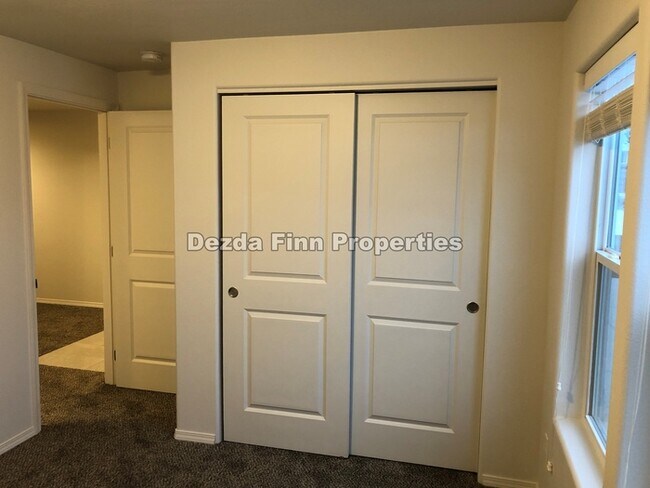 Foto del edificio - 4425 N McCabe Rd