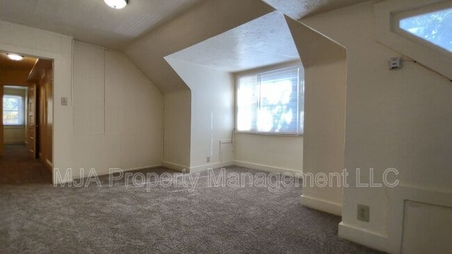 Building Photo - 2172 S 800 E