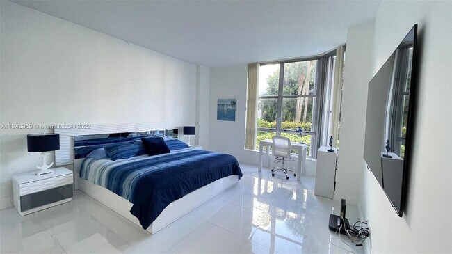 Foto del edificio - 3600 Mystic Pointe Dr