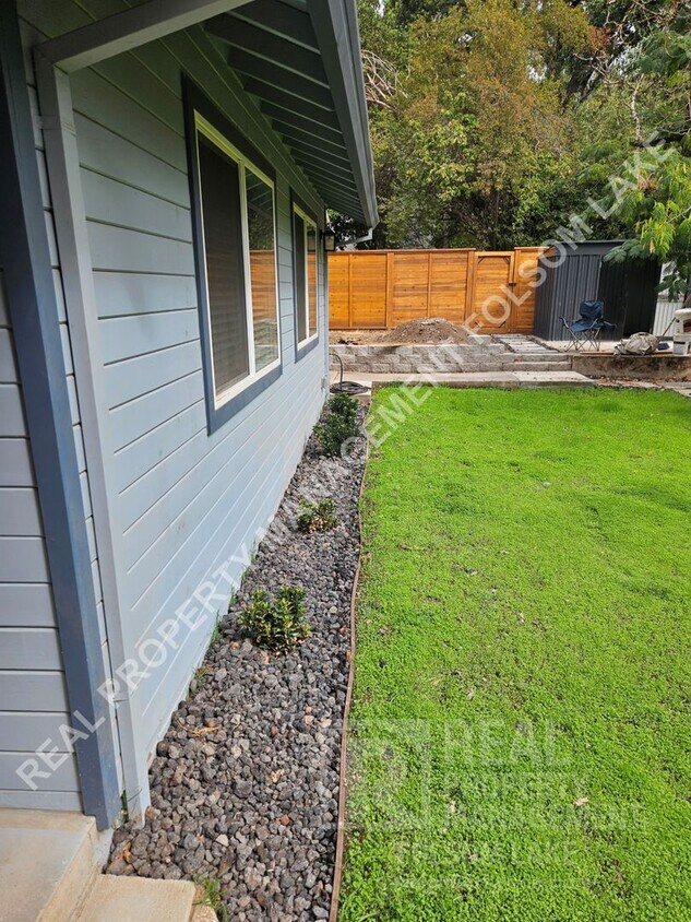 Foto principal - 3049 Wiltse Rd