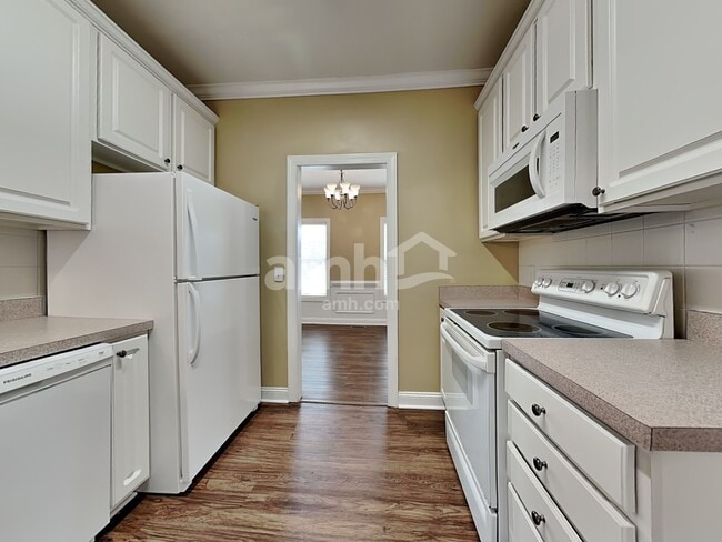 Building Photo - 347 Mockingbird Ln