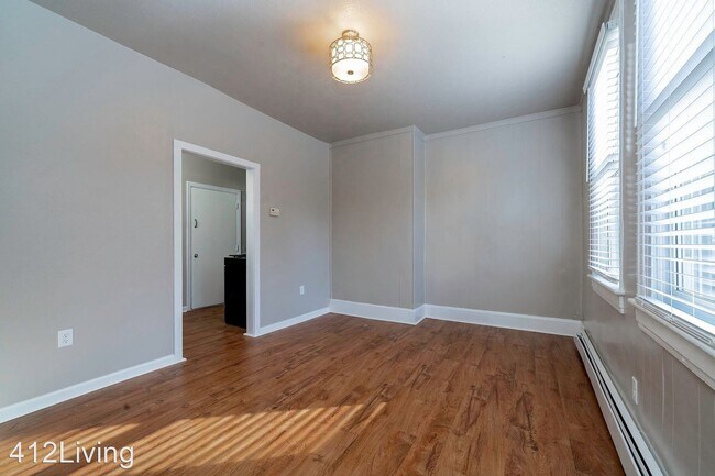 Building Photo - 1 br, 1 bath House - 3833 Acorn Street
