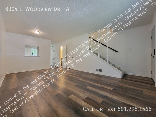 Foto del edificio - 8304 Woodview Dr N