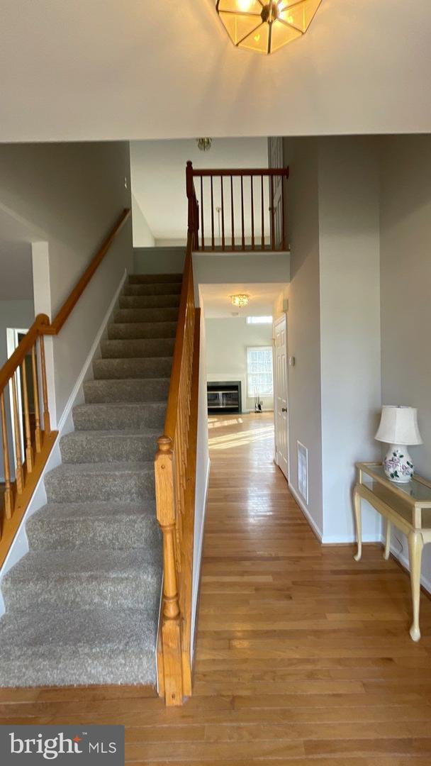 Foto del edificio - 5113 Crystal Springs Dr