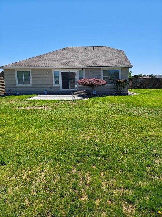 Building Photo - Sandcastle Estates Home - Pet friendly
