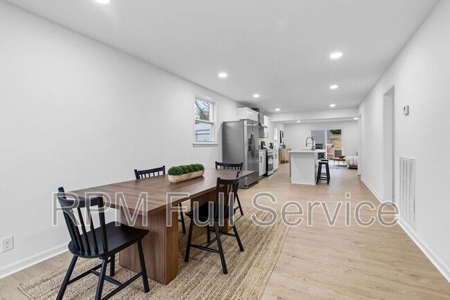 Foto del edificio - 1025 42nd Ave N