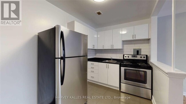 Building Photo - 31-331 Clearview Heights