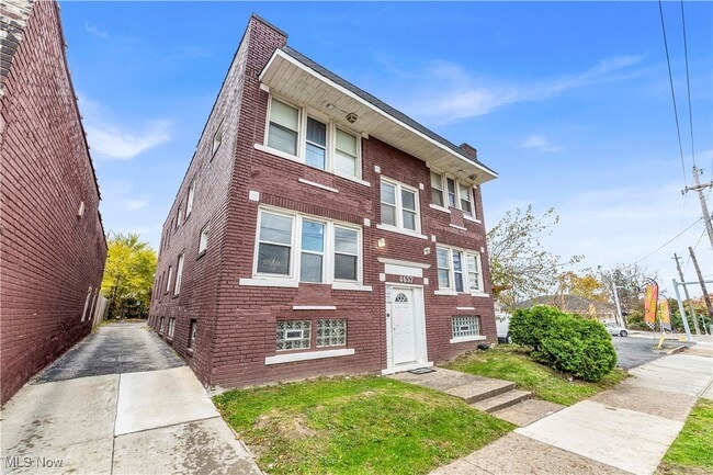 Foto del edificio - 4657 Warner Rd