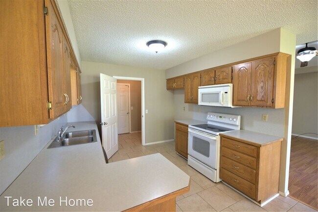 Building Photo - 3 br, 2 bath House - 410 S Harper Ave
