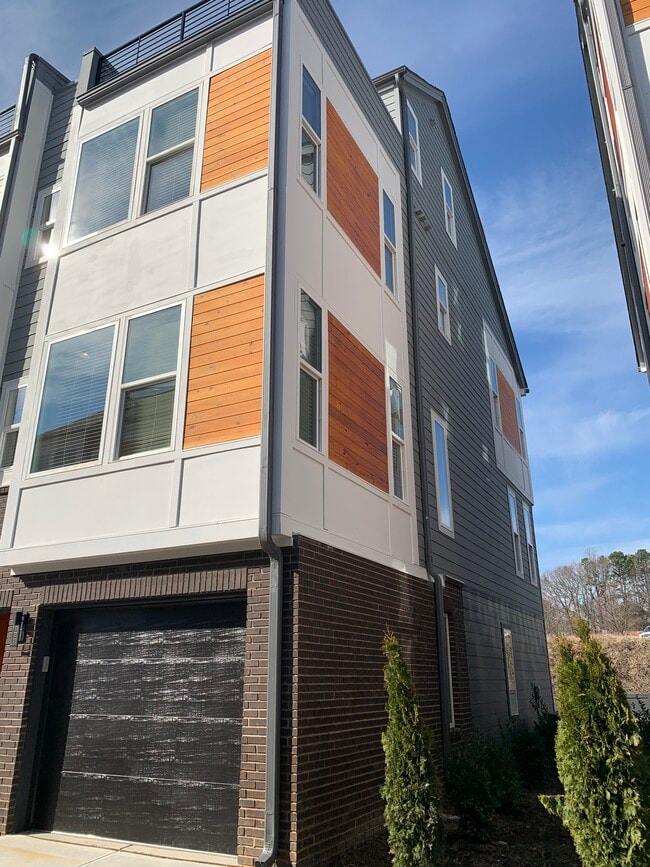 Building Photo - 4113 Bryant Terraces Dr