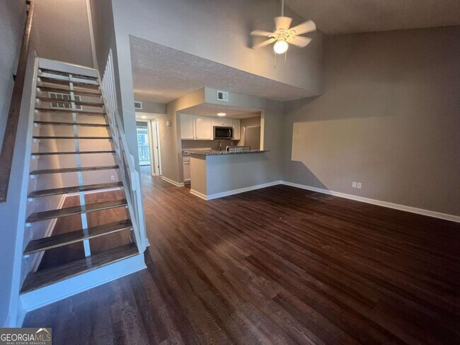 Foto del edificio - 1001 Park Hill Dr