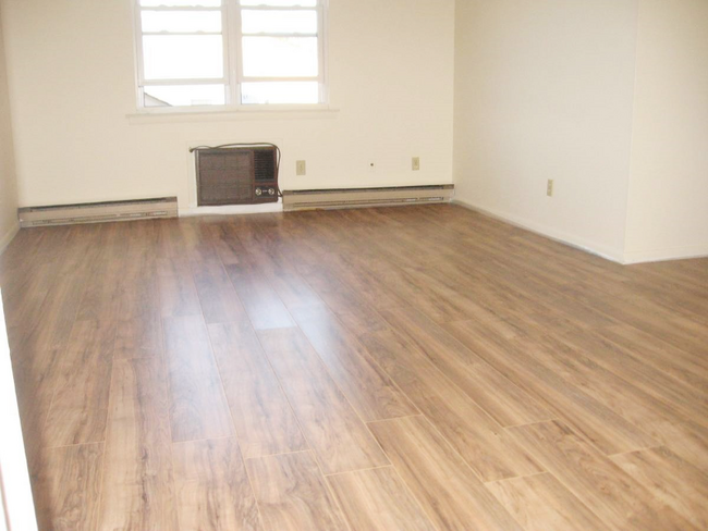 Foto del edificio - 1738 W Cedar St