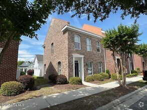 Building Photo - 7620 High Market St