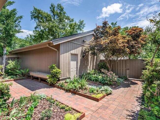 Foto del edificio - 5110 Dunes Ct
