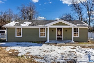 Building Photo - 703 Tilman Rd