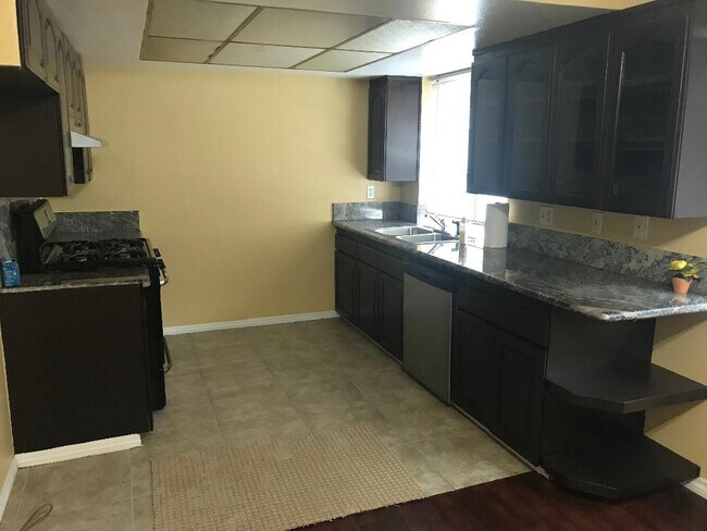 Foto del edificio - 14237 Foothill Blvd