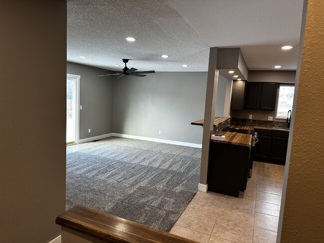 Photo - 3231 S Garland Way Apartment