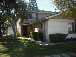 Building Photo - 2571 Rudder Ave