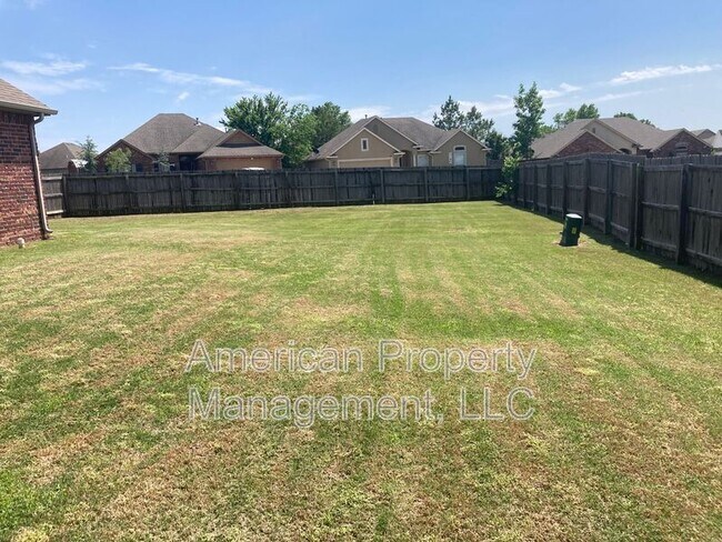 Foto del edificio - 15624 S Birch Ave