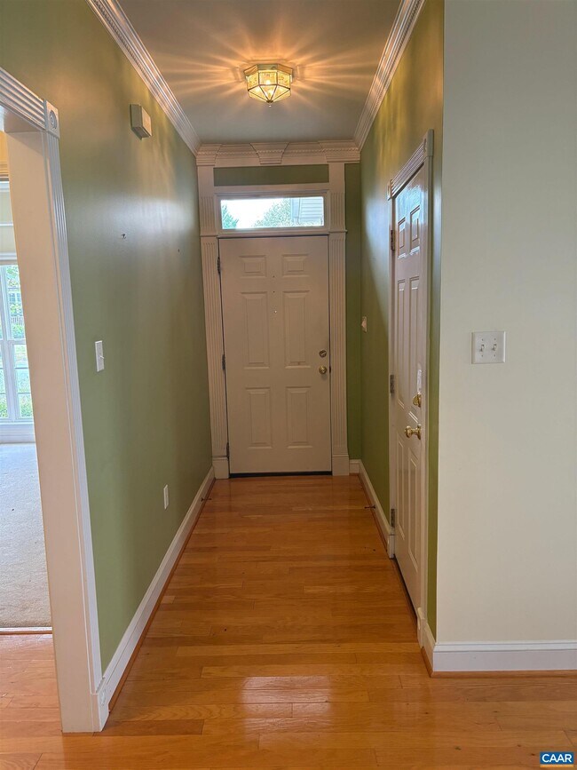 Foto del edificio - 127 Deerwood Dr