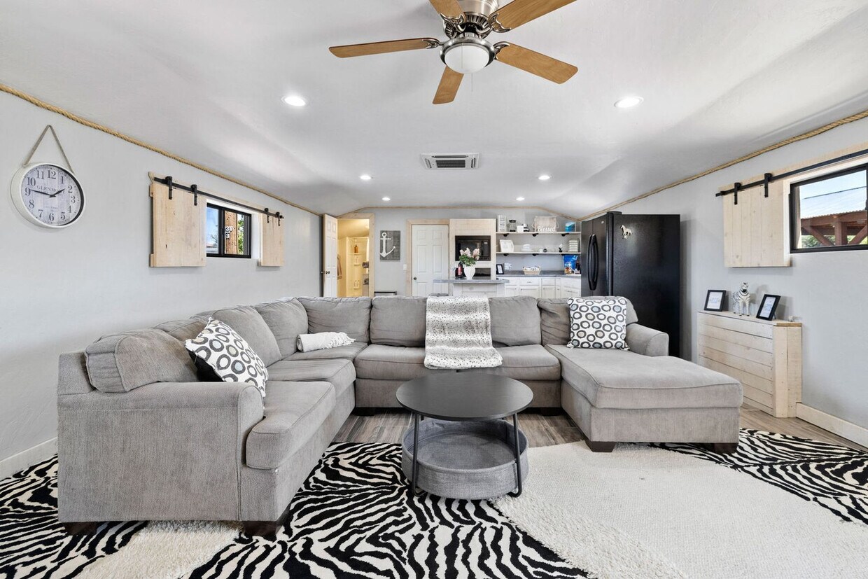 Foto principal - 7625 N Williamson Valley Rd