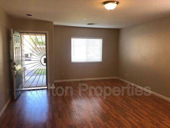 Foto del edificio - 10153 N 115th Dr