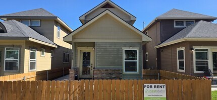 Building Photo - 2018 S Arcadia St