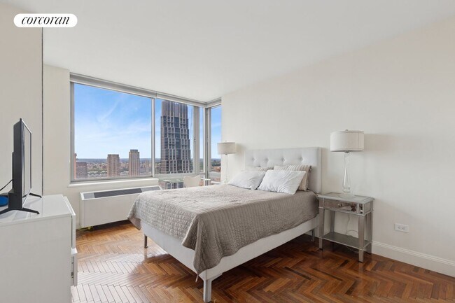 Foto del edificio - 101 W 67th St