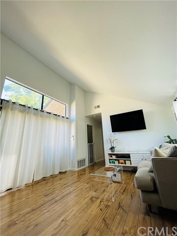 Building Photo - 7881 Woodlake Dr