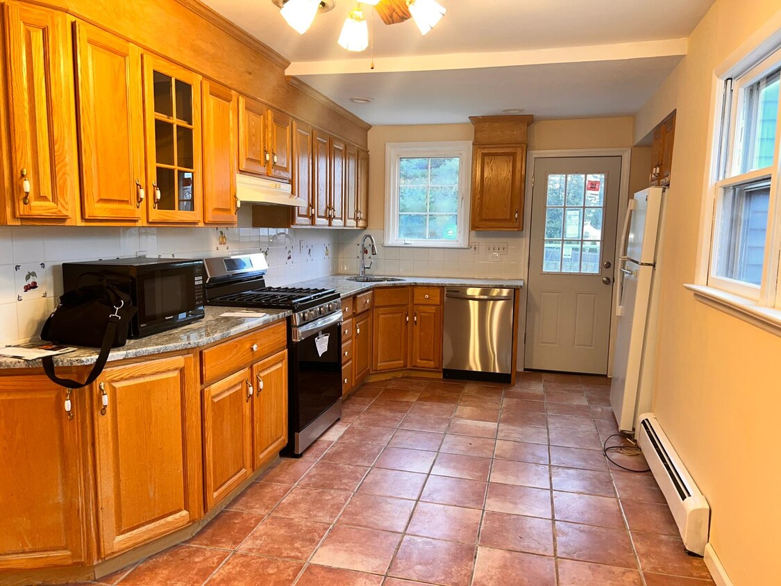 Kitchen - 32 E Grand Ave